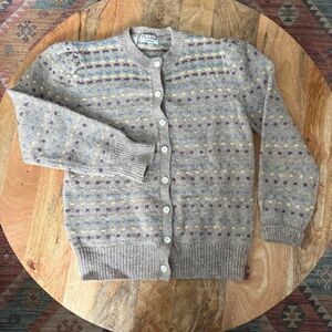 Jos A. Bank 100% Shetland wool cardigan